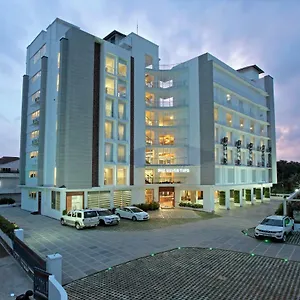 https://the-silvertips.kerala-hotels.net